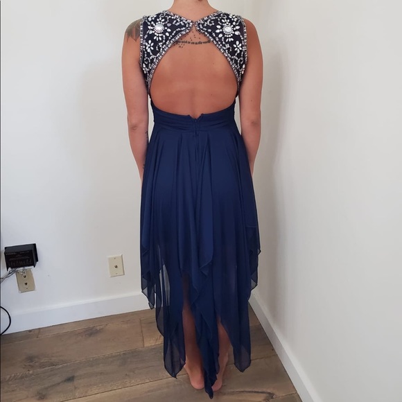 Formal evening dress - Picture 2 of 3